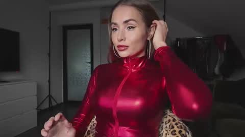 Alecssalove online show from October 2025 11:40:01 AM
