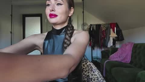 Alecssalove online show from October 2025 11:21:01 AM