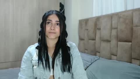 alejandra online show from February 2025 08:56:01 PM