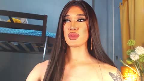 aleinacroft online show from March 2025 08:35:01 AM