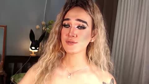 aleinacroft online show from September 2025 02:34:01 AM