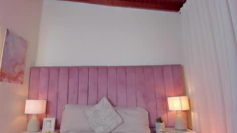 Alejandra Arango online show from October 2025 10:20:02 PM