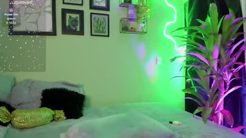 Aleja Queen online show from October 2025 11:38:01 PM