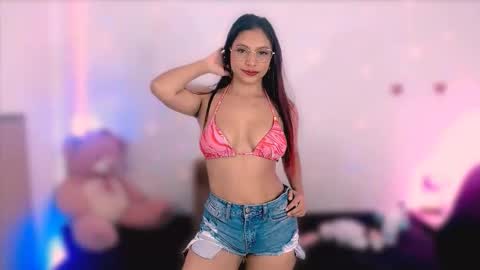 Aleja Harker  online show from September 2025 06:48:02 AM