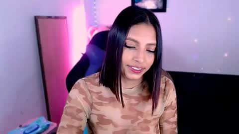 Aleja Harker  online show from October 2025 03:20:02 AM