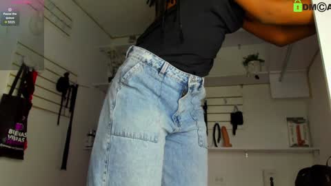 Alejandra online show from January 2025 12:54:01 PM