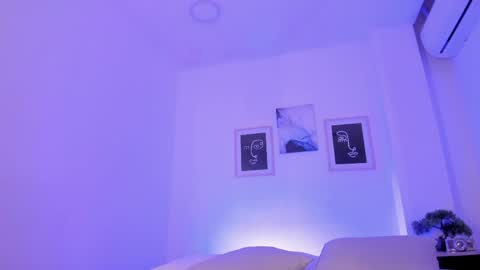 Snapshot of alejandrarojas_ chatting on April 2026 12:25:01 PM Alejandra online show from April 2026 12:25:01 PM