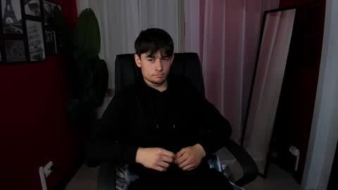 Alejandro online show from November 2025 08:20:01 PM