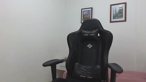 alejandroo_7 online show from January 2025 09:45:01 PM