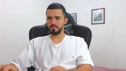 alejandroo_7 online show from March 2025 07:29:02 PM