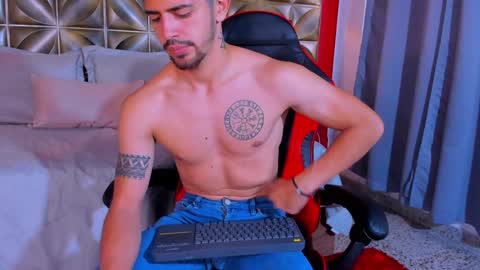 Alejo  online show from February 2025 09:10:01 PM