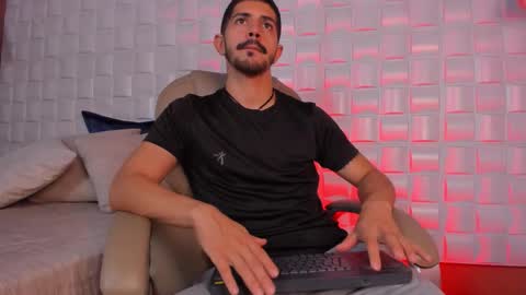 Alejo  online show from February 2026 08:40:01 PM