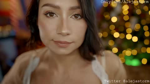 Snapshot of alejastorm chatting on December 2024 01:37:01 AM Alejandra online show from December 2024 01:37:01 AM