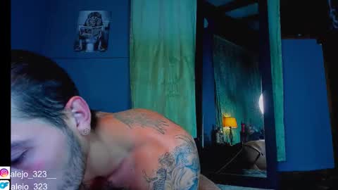 alejo_323__ online show from October 2025 01:49:02 AM