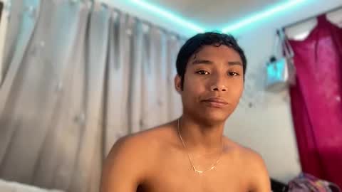 alejo_cute online show from May 2026 03:39:02 PM