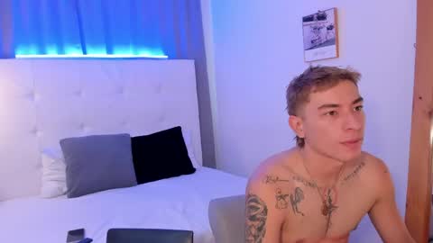 alejo_exotic online show from April 2026 12:32:01 PM