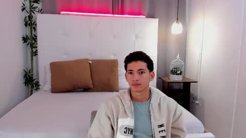 Snapshot of alejo_exotic chatting on June 2026 12:18:02 PM alejo_exotic online show from June 2026 12:18:02 PM