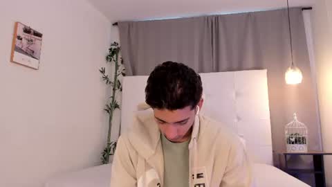 Snapshot of alejo_exotic chatting on June 2026 12:20:01 PM alejo_exotic online show from June 2026 12:20:01 PM