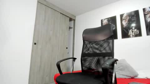 alejo_gray1 online show from March 2026 10:23:01 PM