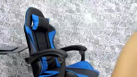 alejo peverell online show from December 2025 07:53:02 PM