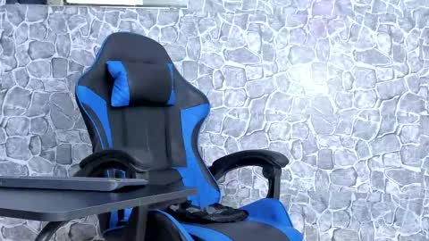 Snapshot of alejo_peverell chatting on May 2026 08:25:01 PM alejo peverell online show from May 2026 08:25:01 PM
