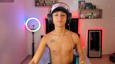 Snapshot of alejoo_storms chatting on November 2025 04:55:02 AM alejo online show from November 2025 04:55:02 AM