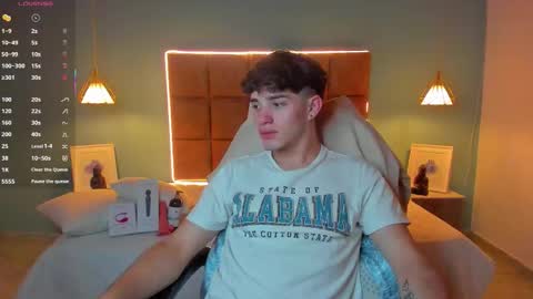 ALejoo Saenz online show from October 2025 08:47:02 AM