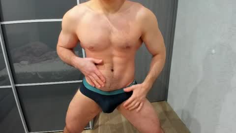 aleks_brown online show from May 2026 09:54:01 PM