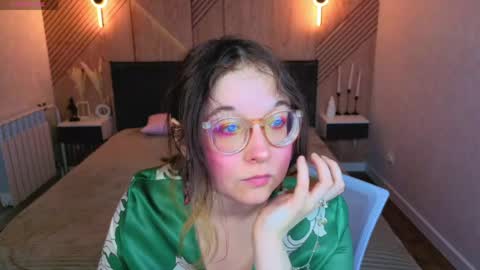 Snapshot of aleks_caste chatting on May 2026 09:03:01 AM Aleks online show from May 2026 09:03:01 AM