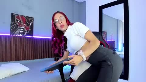 alektra_bryce online show from February 2025 08:00:01 PM