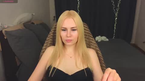 Snapshot of alena_hot_sex chatting on March 2025 04:35:02 PM Alena online show from March 2025 04:35:02 PM