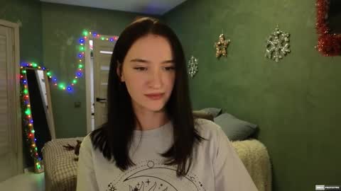 Snapshot of alena_navi chatting on December 2024 08:05:01 PM Alena online show from December 2024 08:05:01 PM