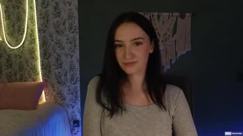 Snapshot of alena_navi chatting on December 2024 09:28:01 PM Alena online show from December 2024 09:28:01 PM