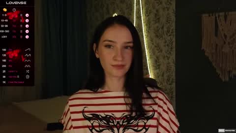 Snapshot of alena_navi chatting on December 2024 06:02:02 PM Alena online show from December 2024 06:02:02 PM