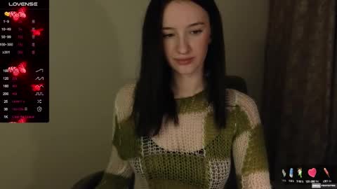 Snapshot of alena_navi chatting on December 2024 06:44:02 PM Alena online show from December 2024 06:44:02 PM