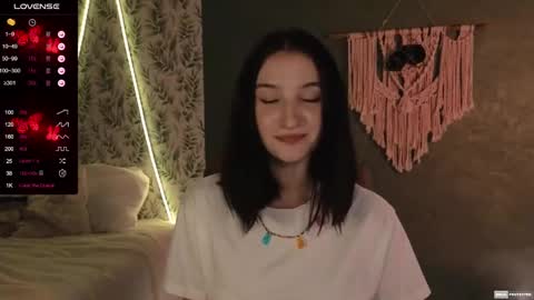 Snapshot of alena_navi chatting on January 2025 05:23:01 PM Alena online show from January 2025 05:23:01 PM