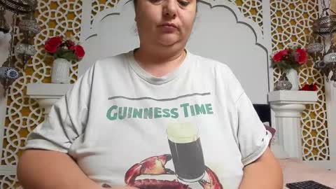 alesha_arabian_ online show from December 2025 05:14:01 AM