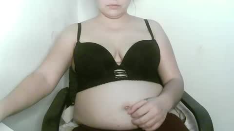 Snapshot of alesialux chatting on February 2026 09:02:02 PM Alesia online show from February 2026 09:02:02 PM