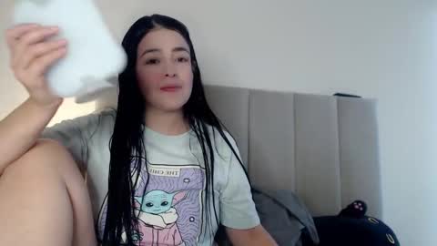 Snapshot of aleska_bell69 chatting on November 2025 07:46:02 PM Aleska online show from November 2025 07:46:02 PM