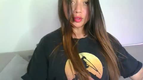 QUEEN OFF MILk  IM BACK  15 NOV online show from October 2025 07:18:01 PM