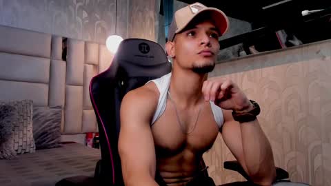 Snapshot of aless_king chatting on December 2024 05:18:02 PM Alessandro King online show from December 2024 05:18:02 PM