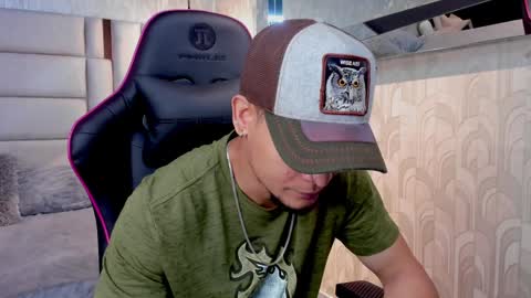 Snapshot of aless_king chatting on January 2025 02:58:01 PM Alessandro King online show from January 2025 02:58:01 PM