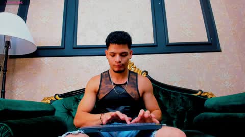 Snapshot of aless_king chatting on January 2025 11:45:02 AM Alessandro King online show from January 2025 11:45:02 AM