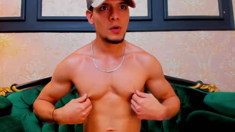 Snapshot of aless_king chatting on January 2025 06:07:01 PM Alessandro King online show from January 2025 06:07:01 PM