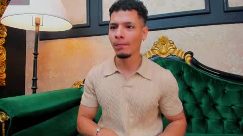 Snapshot of aless_king chatting on February 2025 12:22:01 PM Alessandro King online show from February 2025 12:22:01 PM