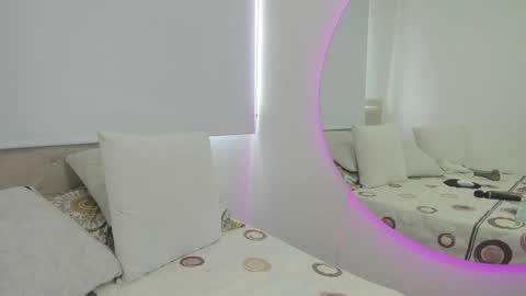 Alessa Moreno online show from January 2025 05:41:01 PM