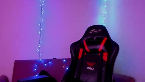 Snapshot of alessafrost_ chatting on November 2025 01:16:01 AM Onlyfans Babykarma6 online show from November 2025 01:16:01 AM