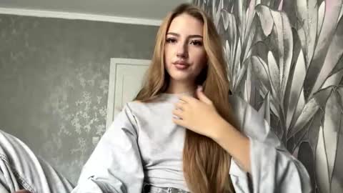 Betty online show from November 2025 09:03:01 AM