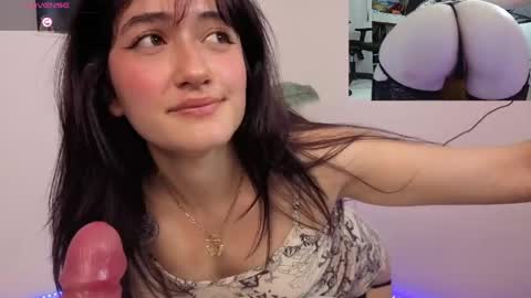 Snapshot of alessandralb chatting on May 2026 12:06:02 AM Alessandra Leblanc online show from May 2026 12:06:02 AM