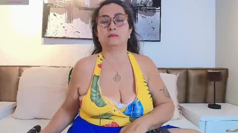 Alessandra online show from April 2026 12:00:02 PM